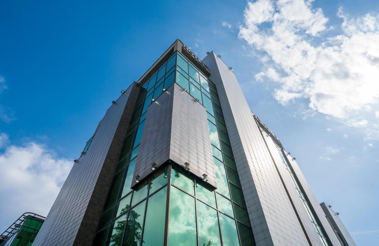 Capitol Hotel By Umbrella Tiflis Exterior foto